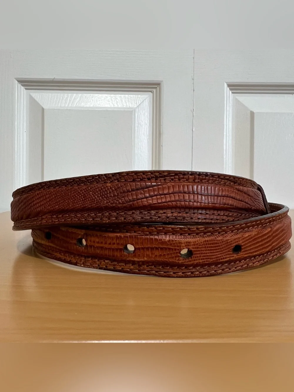 Vtg Giogio Armani Men's Brown Textured Leather Belt Size 70/28